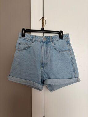 Zara Light Wash Rolled-Hem Denim Shorts